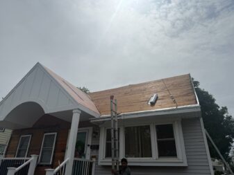 Roof Contractor in Warren
